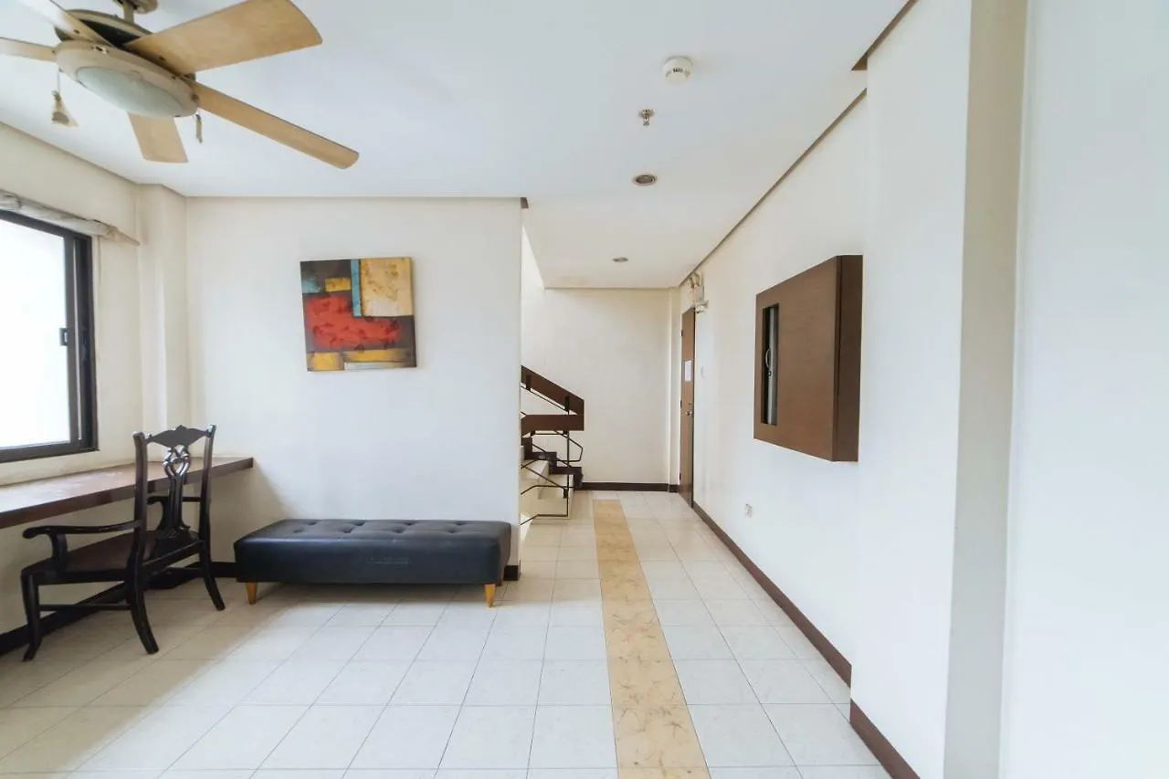 Reddoorz Near Olongapo Bus Terminal Hotel